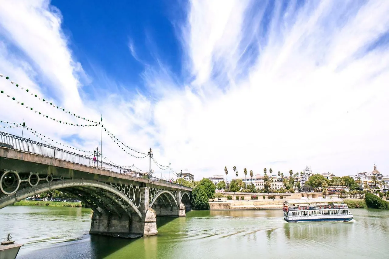 Alohamundi Pureza Apartment Seville