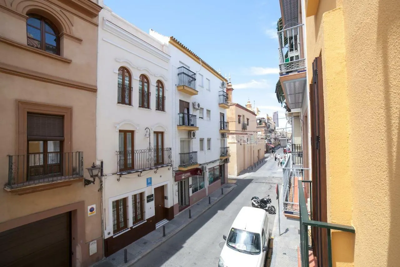 Alohamundi Pureza Apartment Seville